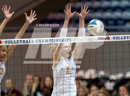 Thumbnail 2 in Clarkston vs. Mercy (MHSAA Division 1 Semifinal) photogallery.