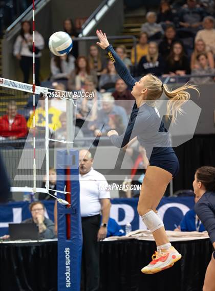 Thumbnail 1 in Clarkston vs. Mercy (MHSAA Division 1 Semifinal) photogallery.