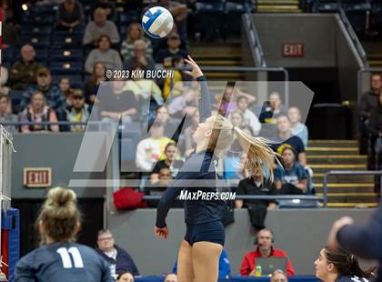 Thumbnail 3 in Clarkston vs. Mercy (MHSAA Division 1 Semifinal) photogallery.