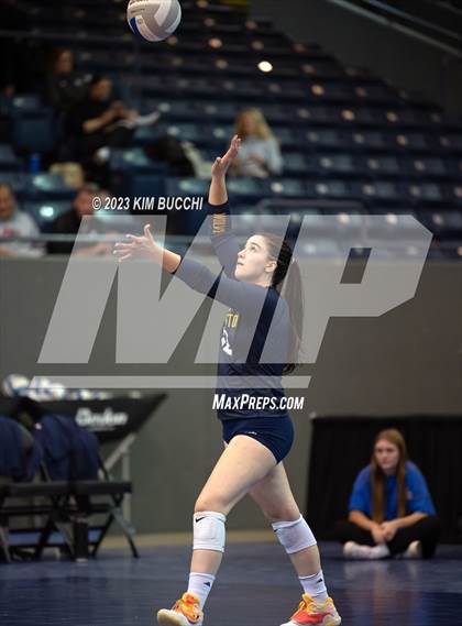 Thumbnail 1 in Clarkston vs. Mercy (MHSAA Division 1 Semifinal) photogallery.