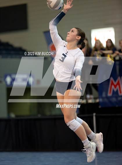 Thumbnail 3 in Clarkston vs. Mercy (MHSAA Division 1 Semifinal) photogallery.