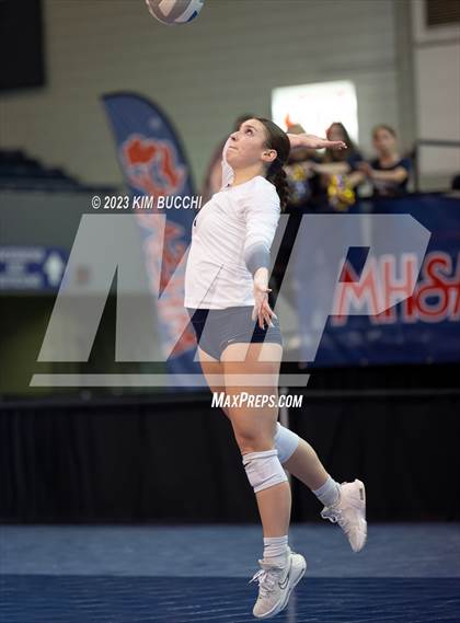 Thumbnail 2 in Clarkston vs. Mercy (MHSAA Division 1 Semifinal) photogallery.