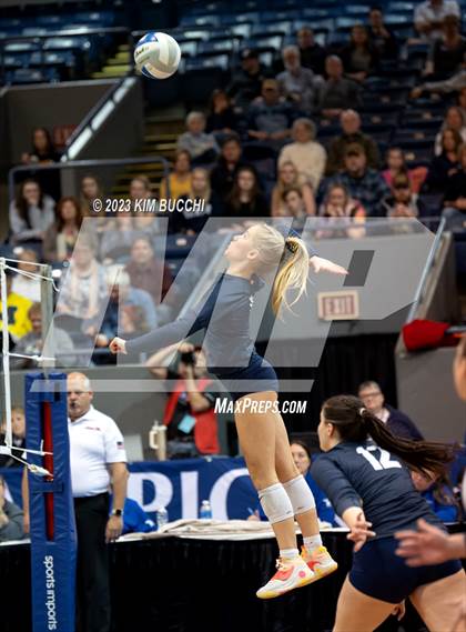 Thumbnail 2 in Clarkston vs. Mercy (MHSAA Division 1 Semifinal) photogallery.