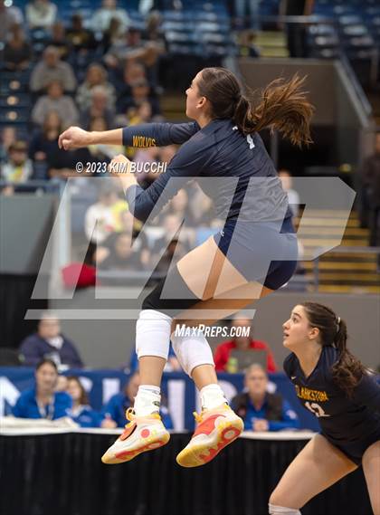 Thumbnail 2 in Clarkston vs. Mercy (MHSAA Division 1 Semifinal) photogallery.