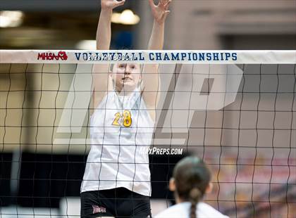 Thumbnail 2 in Clarkston vs. Mercy (MHSAA Division 1 Semifinal) photogallery.