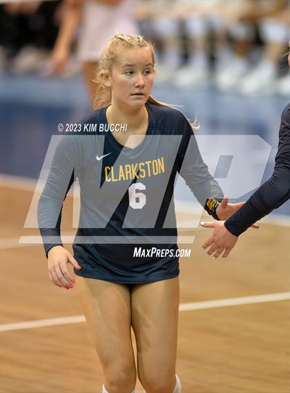 Thumbnail 1 in Clarkston vs. Mercy (MHSAA Division 1 Semifinal) photogallery.
