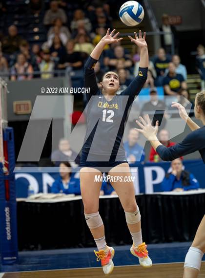 Thumbnail 2 in Clarkston vs. Mercy (MHSAA Division 1 Semifinal) photogallery.