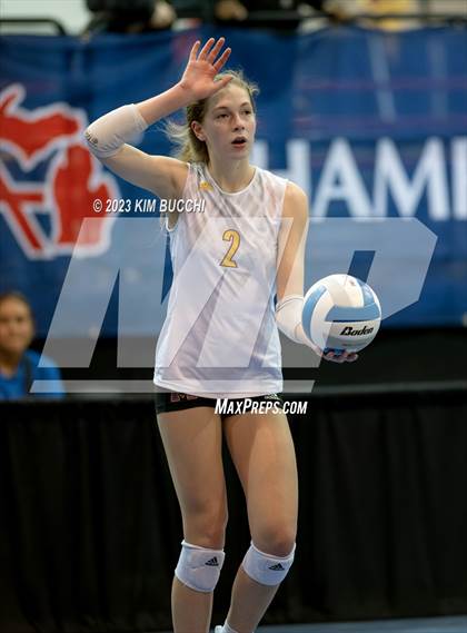 Thumbnail 2 in Clarkston vs. Mercy (MHSAA Division 1 Semifinal) photogallery.