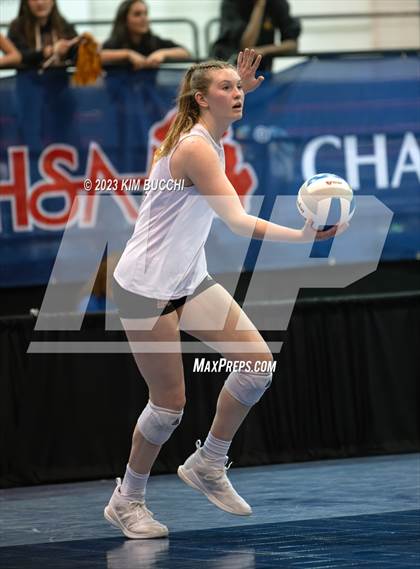Thumbnail 2 in Clarkston vs. Mercy (MHSAA Division 1 Semifinal) photogallery.