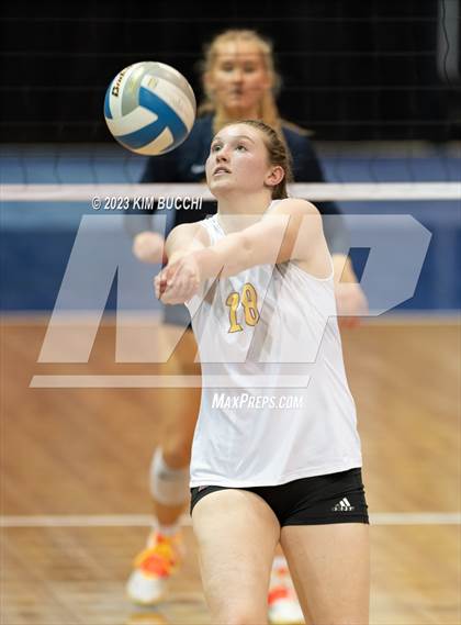 Thumbnail 2 in Clarkston vs. Mercy (MHSAA Division 1 Semifinal) photogallery.