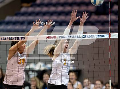 Thumbnail 1 in Clarkston vs. Mercy (MHSAA Division 1 Semifinal) photogallery.