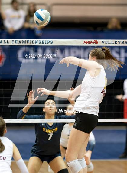 Thumbnail 1 in Clarkston vs. Mercy (MHSAA Division 1 Semifinal) photogallery.