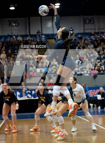 Thumbnail 3 in Clarkston vs. Mercy (MHSAA Division 1 Semifinal) photogallery.