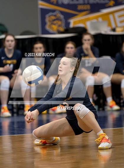 Thumbnail 1 in Clarkston vs. Mercy (MHSAA Division 1 Semifinal) photogallery.