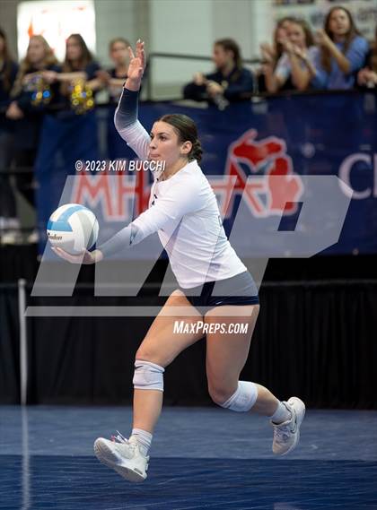 Thumbnail 2 in Clarkston vs. Mercy (MHSAA Division 1 Semifinal) photogallery.