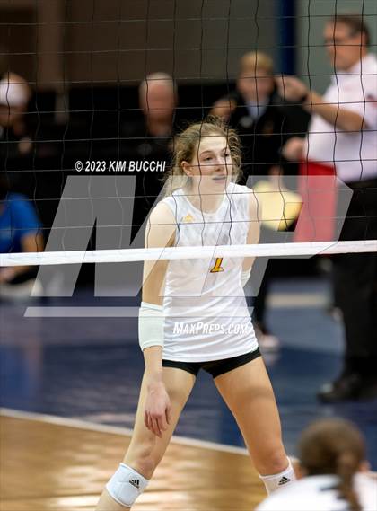 Thumbnail 1 in Clarkston vs. Mercy (MHSAA Division 1 Semifinal) photogallery.