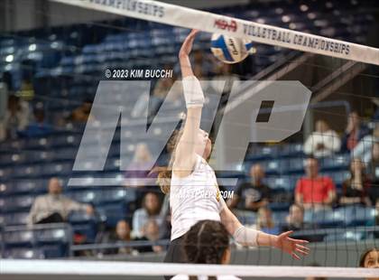 Thumbnail 2 in Clarkston vs. Mercy (MHSAA Division 1 Semifinal) photogallery.