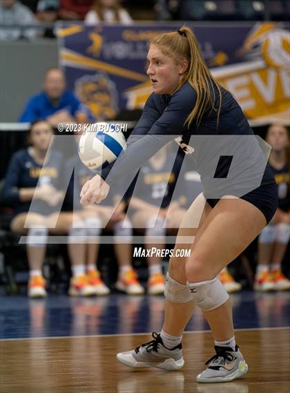 Thumbnail 2 in Clarkston vs. Mercy (MHSAA Division 1 Semifinal) photogallery.