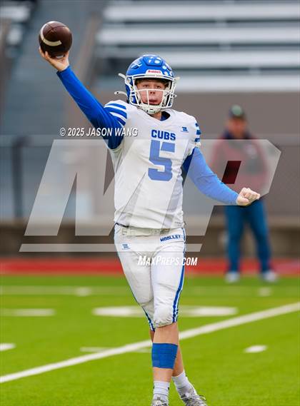 Thumbnail 2 in Sedro-Woolley @ O'Dea (WIAA 3A Quarterfinal) photogallery.