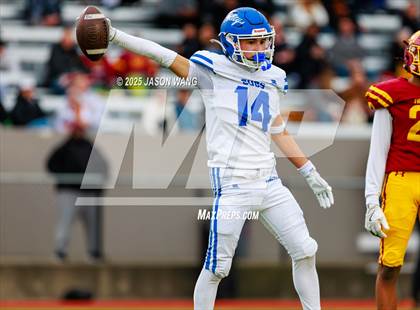 Thumbnail 2 in Sedro-Woolley @ O'Dea (WIAA 3A Quarterfinal) photogallery.