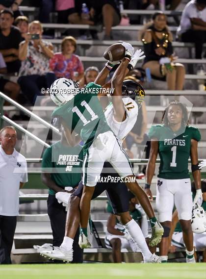 Thumbnail 3 in Crandall @ Poteet photogallery.