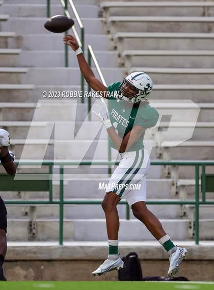 Thumbnail 2 in Crandall @ Poteet photogallery.
