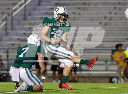 Thumbnail 2 in Crandall @ Poteet photogallery.