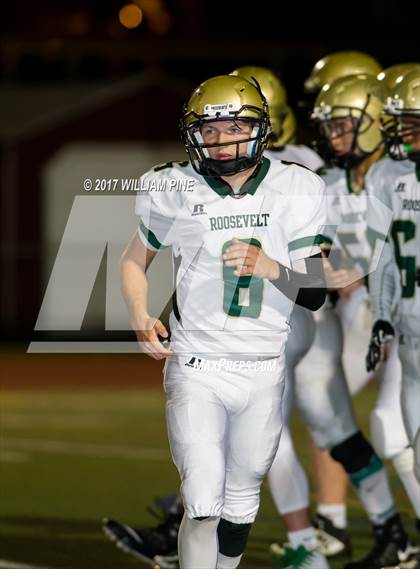 Thumbnail 1 in Roosevelt vs. Cornwall Central  (Section 9 Class A Semifinal) photogallery.
