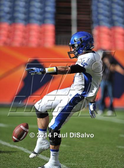 Thumbnail 1 in Pine Creek vs. Longmont (CHSAA 4A Final) photogallery.