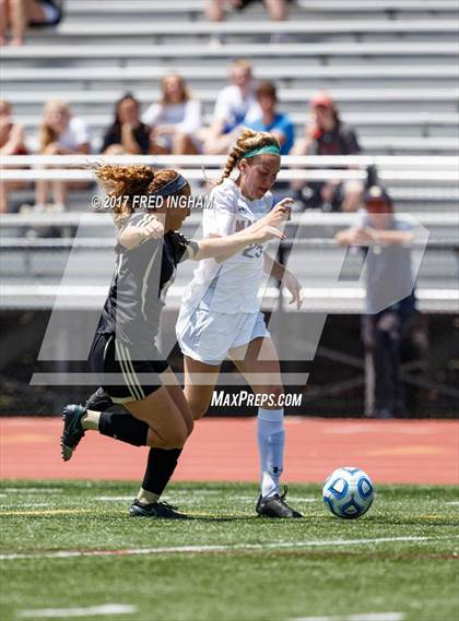 Thumbnail 2 in Madison vs. Kellam (VHSL 6A Semifinal) photogallery.