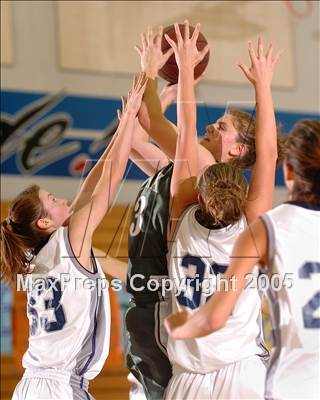 Thumbnail 2 in Colfax vs. Casa Roble (Bulldog Classic) photogallery.