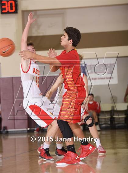 Thumbnail 3 in Mission Viejo vs Palm Desert (MaxPreps Holiday Classic) photogallery.