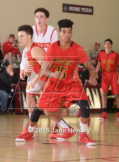 Thumbnail 1 in Mission Viejo vs Palm Desert (MaxPreps Holiday Classic) photogallery.