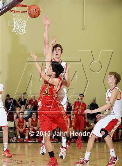 Thumbnail 3 in Mission Viejo vs Palm Desert (MaxPreps Holiday Classic) photogallery.