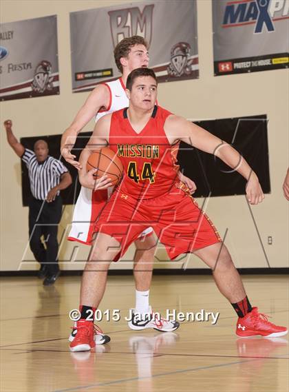 Thumbnail 2 in Mission Viejo vs Palm Desert (MaxPreps Holiday Classic) photogallery.