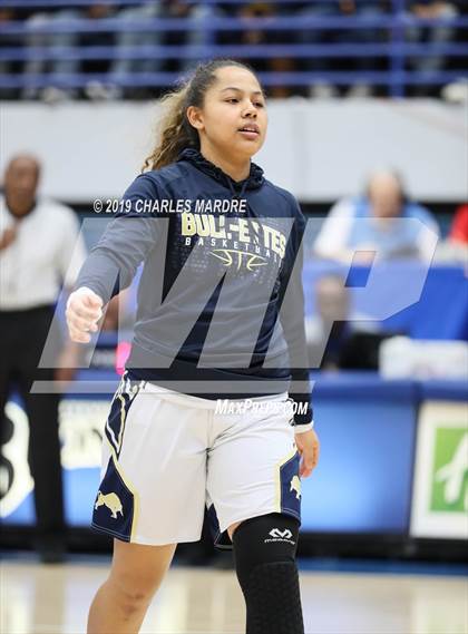 Thumbnail 2 in Southeast Guilford vs. E.E. Smith (NCHSAA 3A Regional Playoff) photogallery.