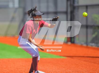 Thumbnail 3 in Chatsworth vs USC Hybrid photogallery.