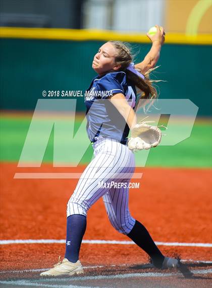 Thumbnail 2 in Chatsworth vs USC Hybrid photogallery.