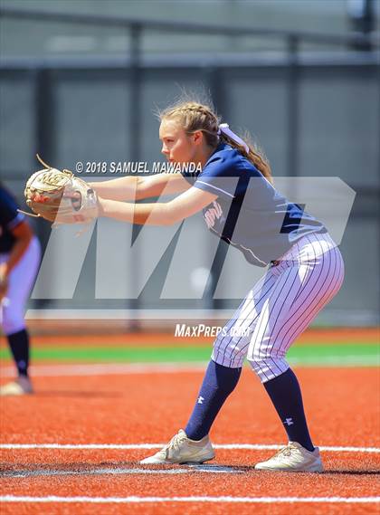 Thumbnail 3 in Chatsworth vs USC Hybrid photogallery.