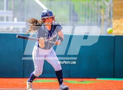 Thumbnail 2 in Chatsworth vs USC Hybrid photogallery.