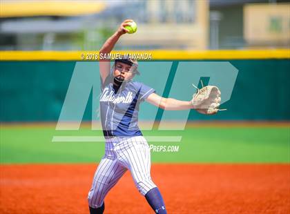 Thumbnail 2 in Chatsworth vs USC Hybrid photogallery.