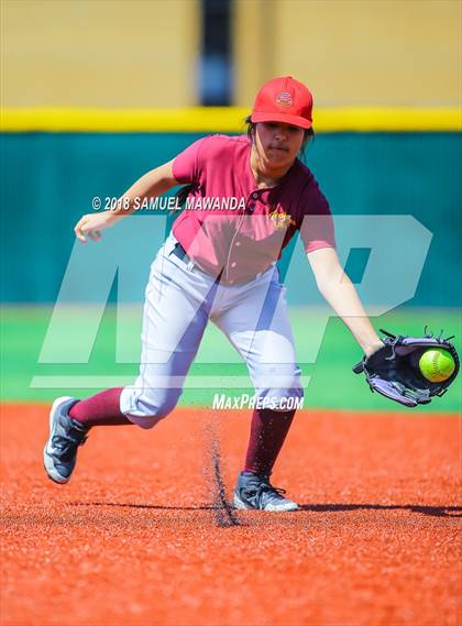 Thumbnail 3 in Chatsworth vs USC Hybrid photogallery.