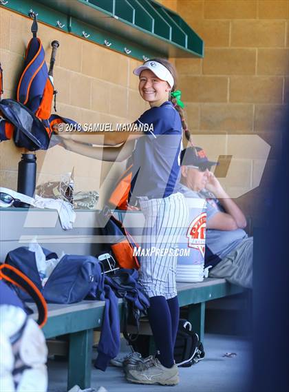 Thumbnail 2 in Chatsworth vs USC Hybrid photogallery.