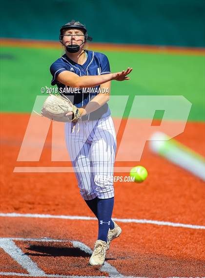 Thumbnail 2 in Chatsworth vs USC Hybrid photogallery.