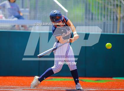 Thumbnail 1 in Chatsworth vs USC Hybrid photogallery.