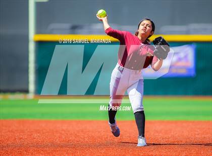 Thumbnail 2 in Chatsworth vs USC Hybrid photogallery.