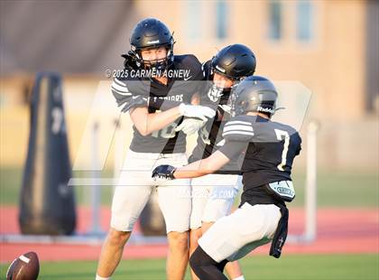 Thumbnail 3 in JV: Jordan vs Mayde Creek (A teams) photogallery.
