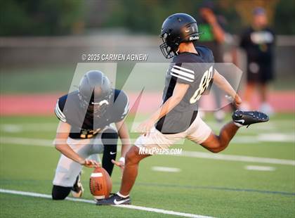Thumbnail 3 in JV: Jordan vs Mayde Creek (A teams) photogallery.