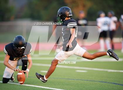 Thumbnail 2 in JV: Jordan vs Mayde Creek (A teams) photogallery.