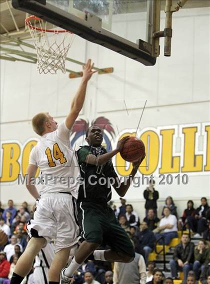 Thumbnail 3 in El Cerrito vs. Bishop O'Dowd (CIF NCS D3 Playoffs) photogallery.